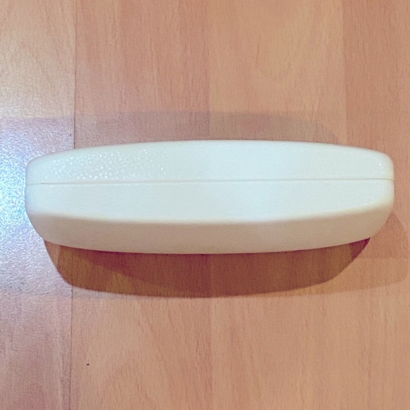 *NEW* Versace White Leather Hard Case for Sunglasses - Picture 7 of 7